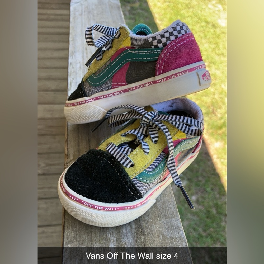 Vans Off The Wall toddler size 4 Old Skool Disarray